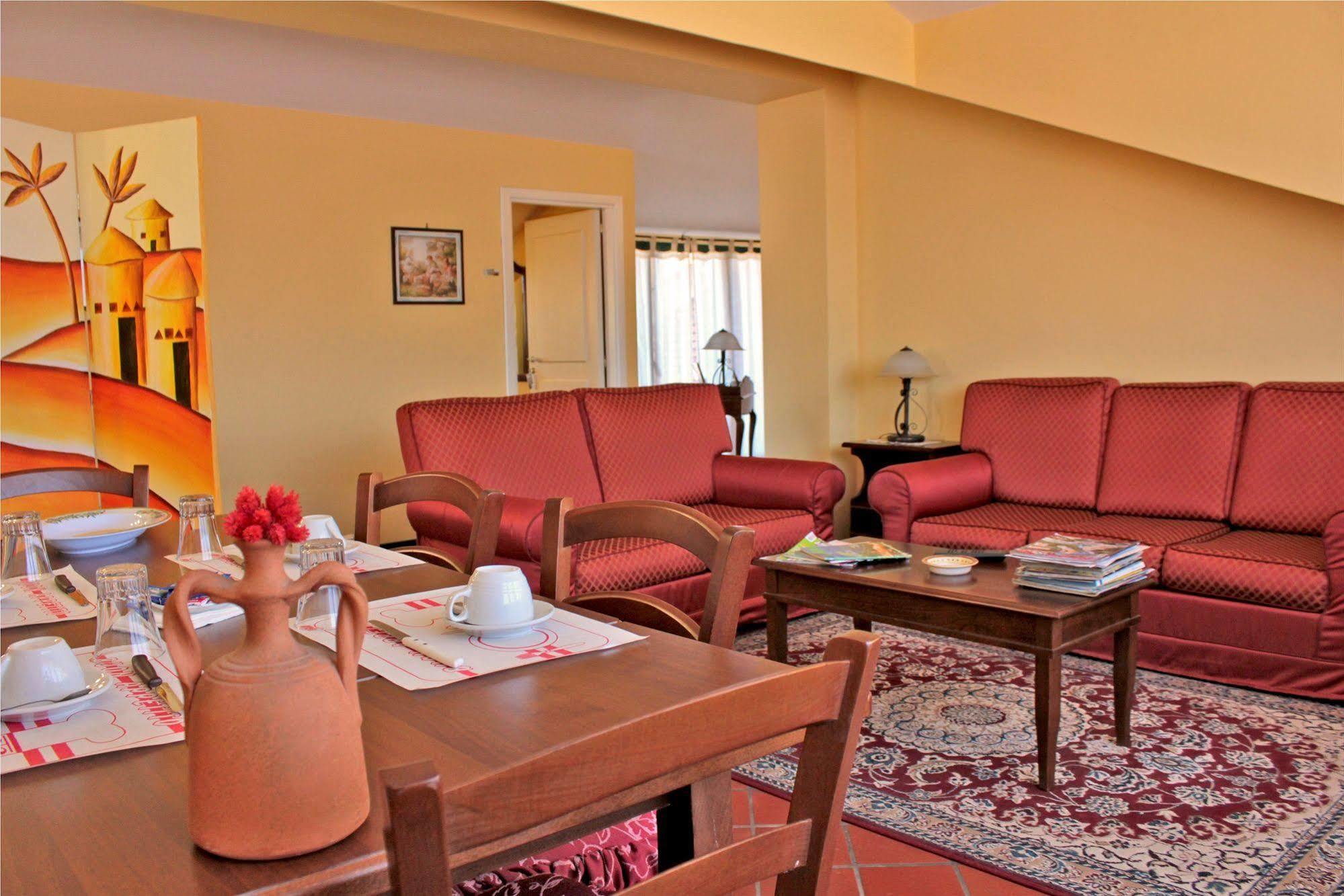 Bed and Breakfast Ai Tre Parchi Bed And Bike Рандаццо Экстерьер фото
